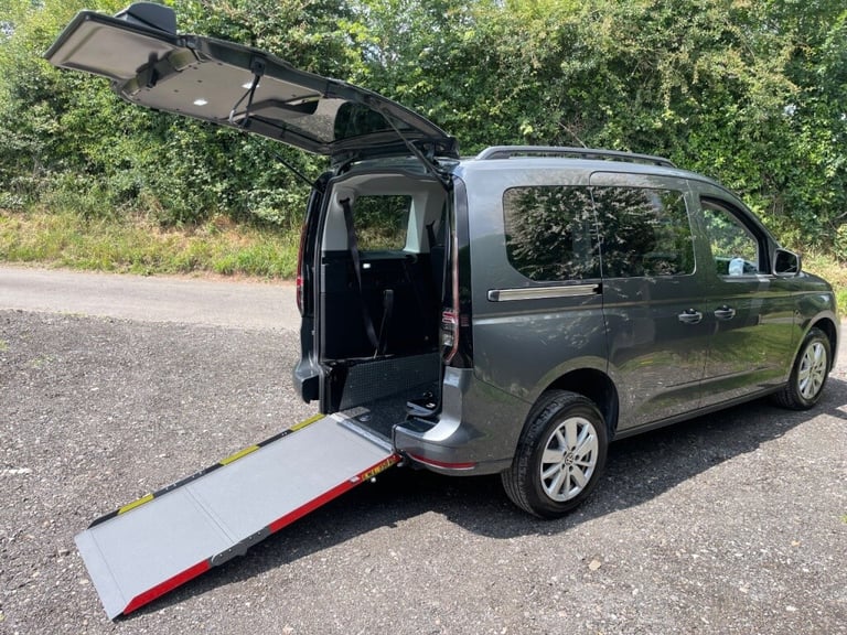  Volkswagen Caddy 1.5 TSI Life 5dr DSG AUTOMATIC WHEELCHAIR ACCESSIBLE VEHICLE