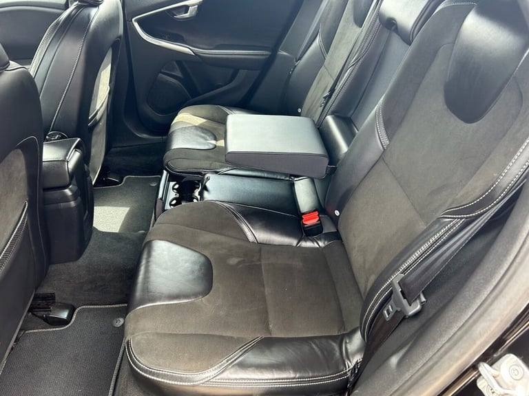 2017 Volvo V40 2.0 T2 R-Design Nav Plus Hatchback 5dr Petrol Manual Euro 6 (s/s) (122 ps) Hatchba...