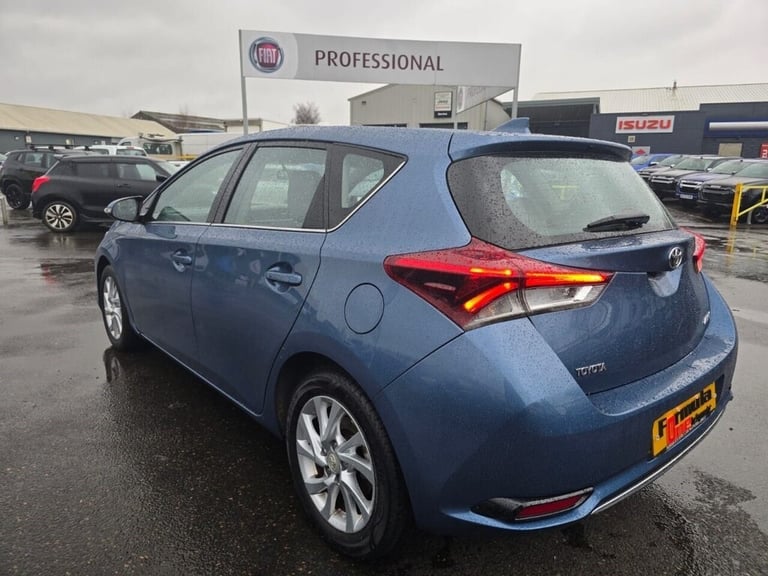 2016 Toyota Auris 1.6 D-4D ICON 5d 110 BHP Hatchback Diesel Manual