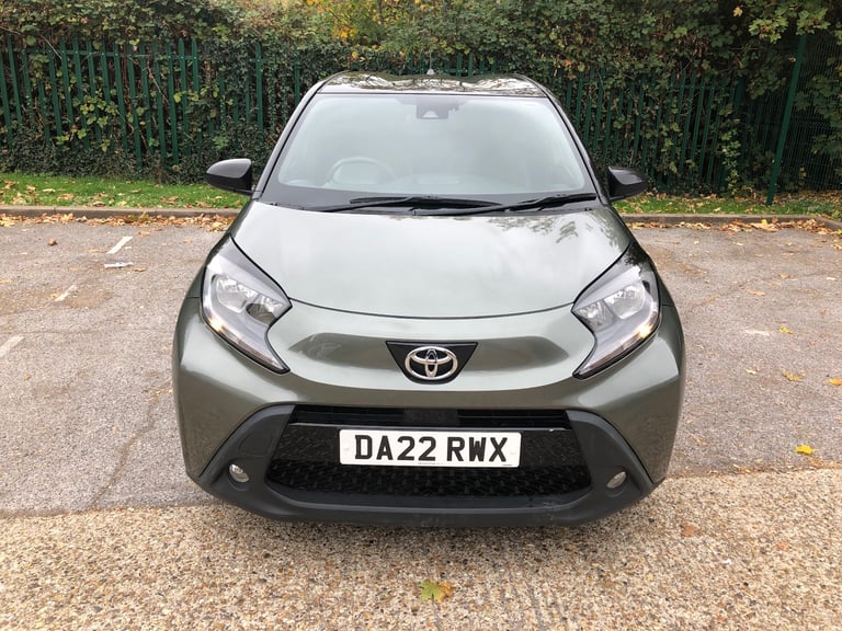 Toyota, AYGO X, EDGE, VVT-I, 2022, Manual, 998 (cc), 5 doors