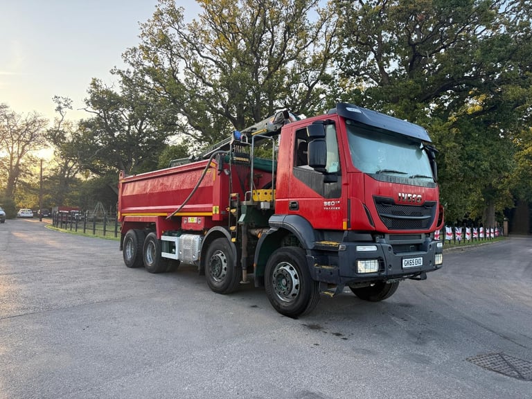 IVECO TRAKKER 360, TIPPER GRAB