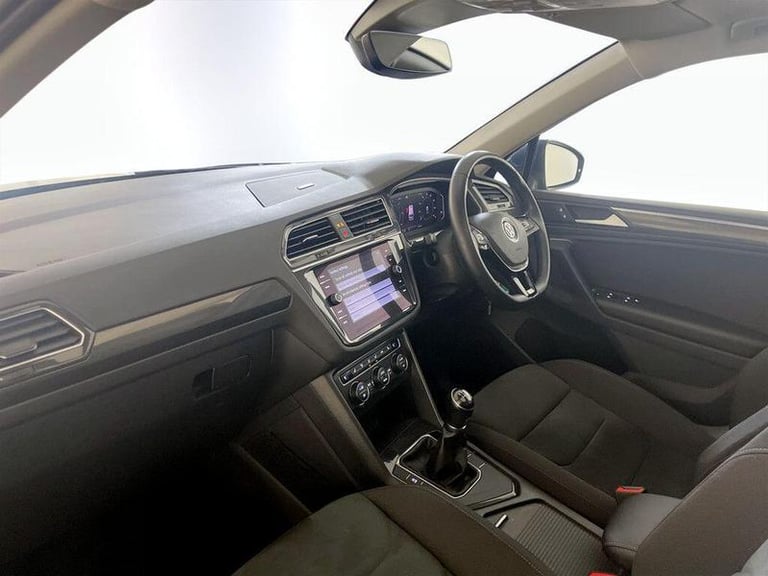 2020 Volkswagen Tiguan 2.0 TDi 150 4Motion SEL 5dr ESTATE DIESEL Manual