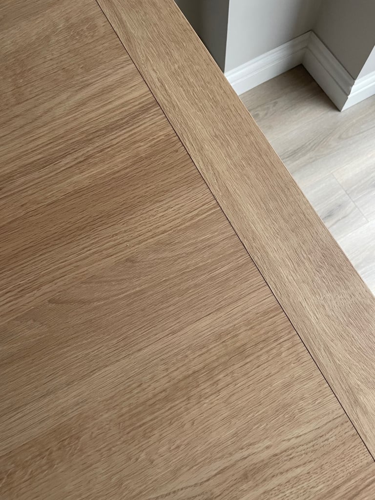 6 to 10 Seater Extending Dining Table