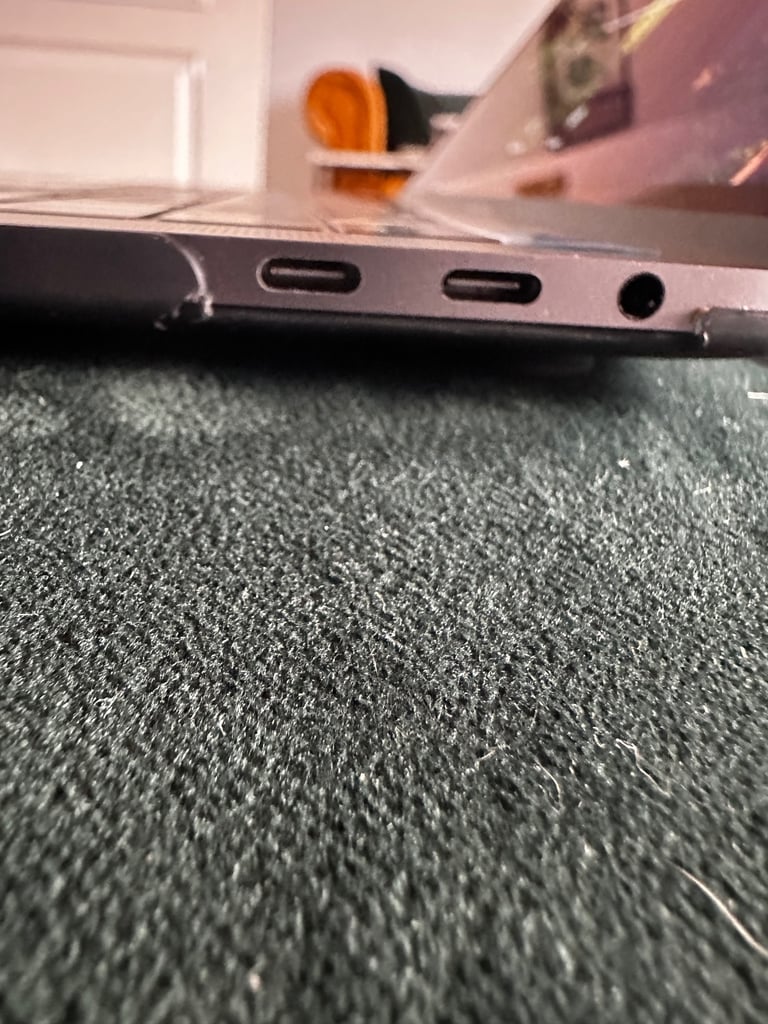 MacBook Pro 2019 13” 