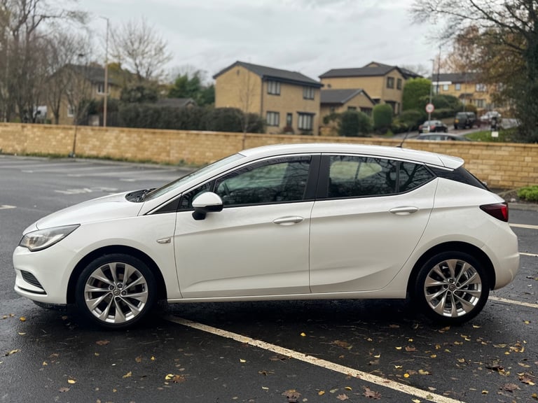 2016 Vauxhall Astra 1.6 CDTi 16V Design 5dr HATCHBACK Diesel Manual