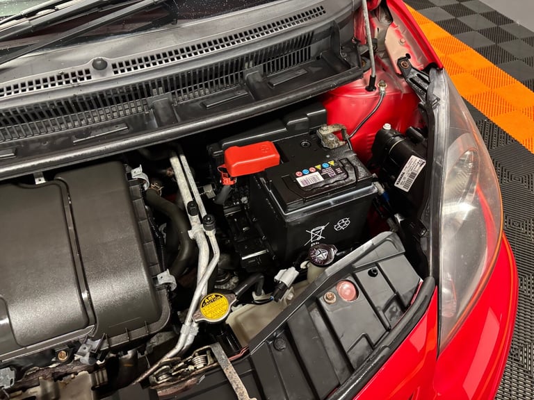 2013 Toyota AYGO 1.0 VVT-i Move with Style 5dr HATCHBACK Petrol Manual