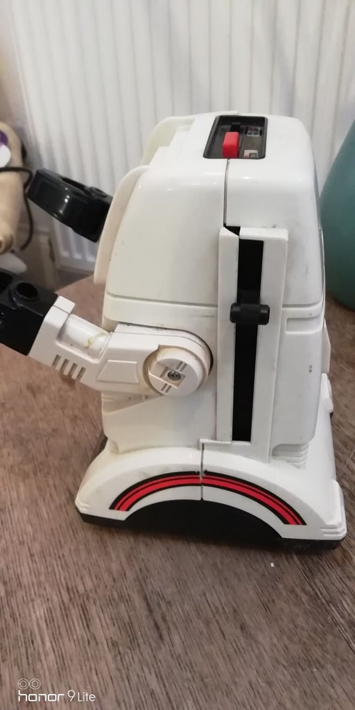 Vintage Tomy Chatbot Robot 80s 