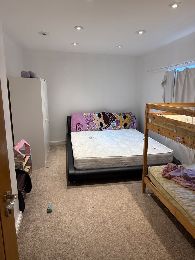 1 bedroom apartment / flat