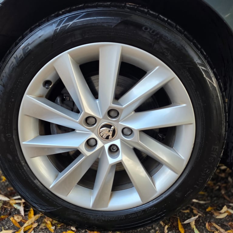 2019 Skoda Superb 1.6 TDI CR SE Technology 5dr DSG ESTATE Diesel Automatic