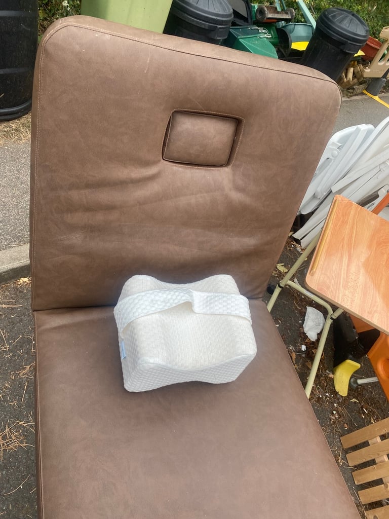 Massage Table 