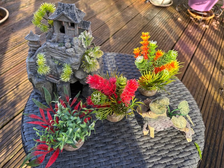 Tropical Fish tank including all you need to start. 