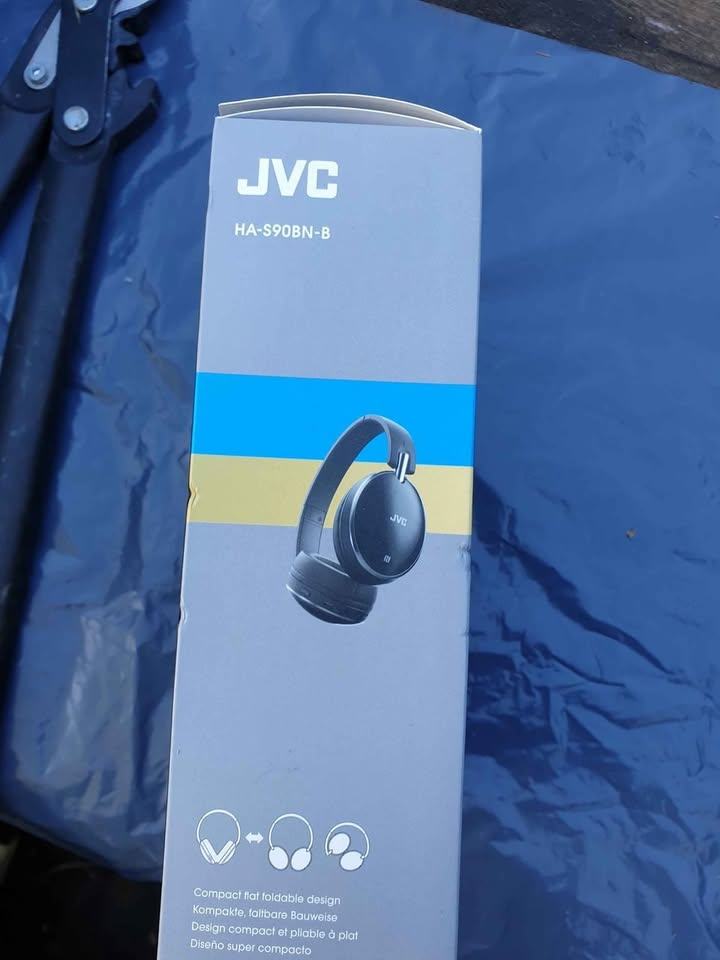 New JVC Wireless Noise Cancelling Over Ear Bluetooth Headphones
