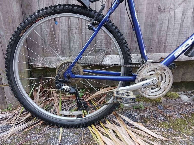 Schwinn Sierra: Adult Lightweight All Terrain Bike