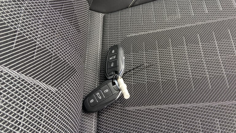 2025 Peugeot 3008 1.2 HYBRID GT SUV 5dr Petrol Hybrid e-DSC6 Euro 6 (s/s) (136 ps) SUV Hybrid Aut...