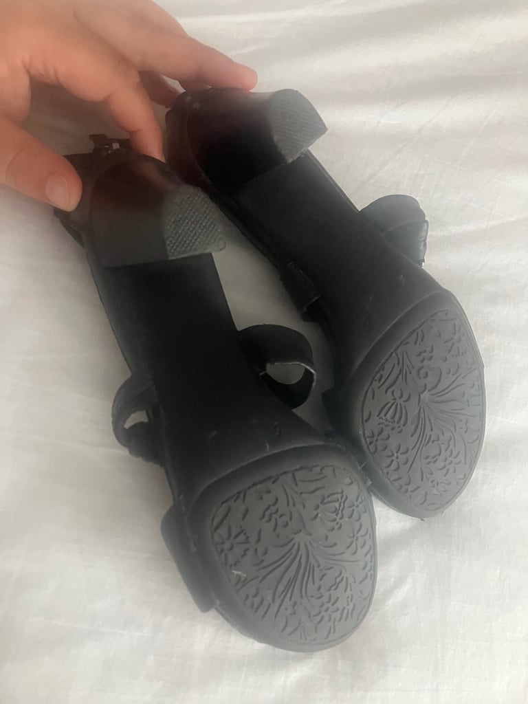 Ara Ladies sandles size 5