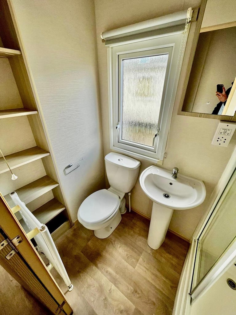 BEAUTIFUL HOLIDAY HOME FOR SALE NORTH WALES COST LINE, FREE 2024 SITE FEES