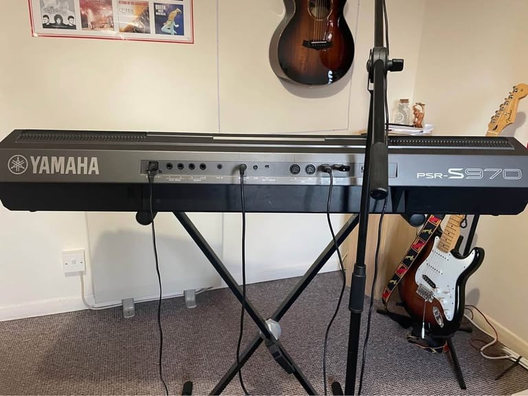 Yamaha PSR S970 Professional arranger keyboard BARGAIN FOR PRICE !!!!!