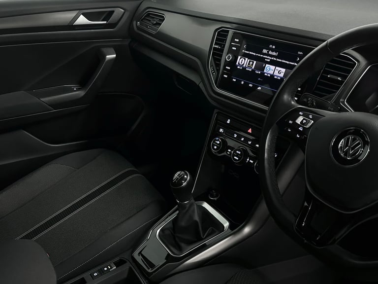 2018 Volkswagen T-Roc SE 1.6 TDI SE ( 115 bhp ) HATCHBACK Diesel Manual