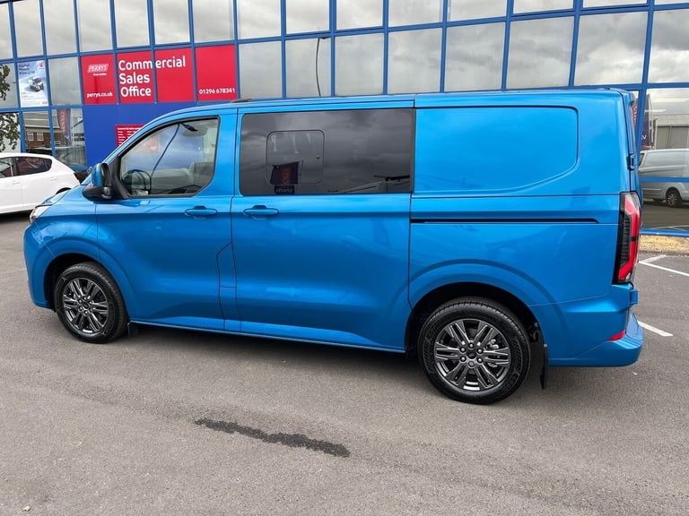 2025 Ford Transit Custom E-Transit Custom Limited DCiV 320 L1 65kWh 100kw 136 RWD 1 Speed Automat...