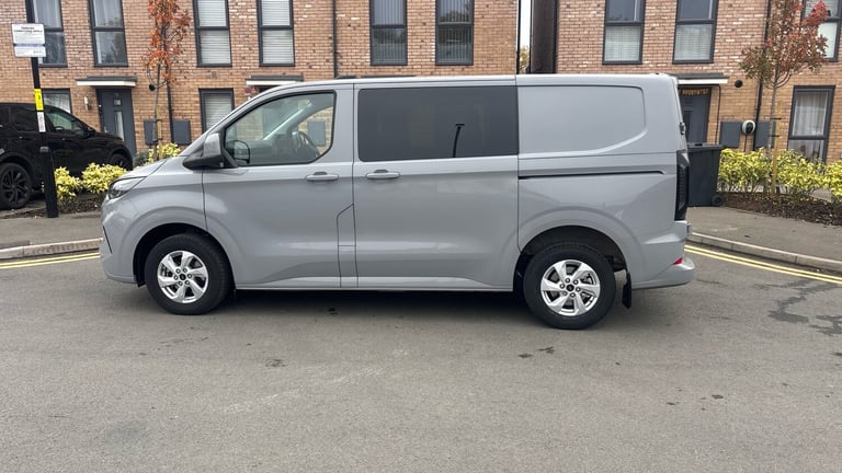 2025 Ford Transit Custom 320 L1 Diesel Fwd 2.0 EcoBlue 136ps H1 Double Cab Van Limited Auto Crew ...