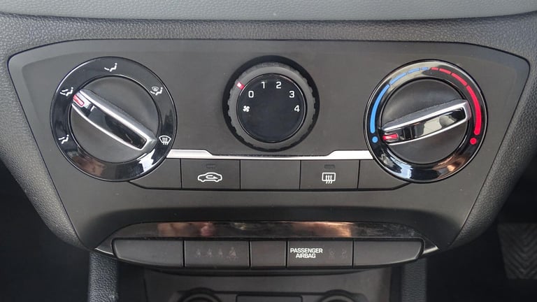 HYUNDAI I20 1.2 Blue Drive S Silver Manual Petrol 2016