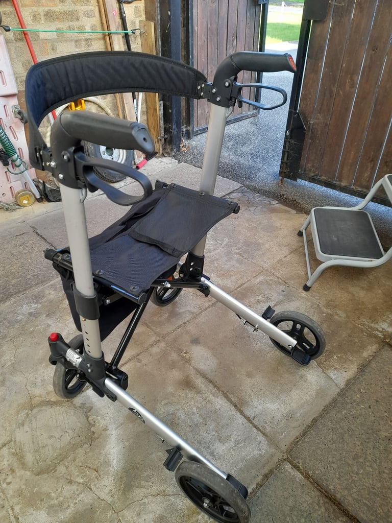 Mobility walker good condition