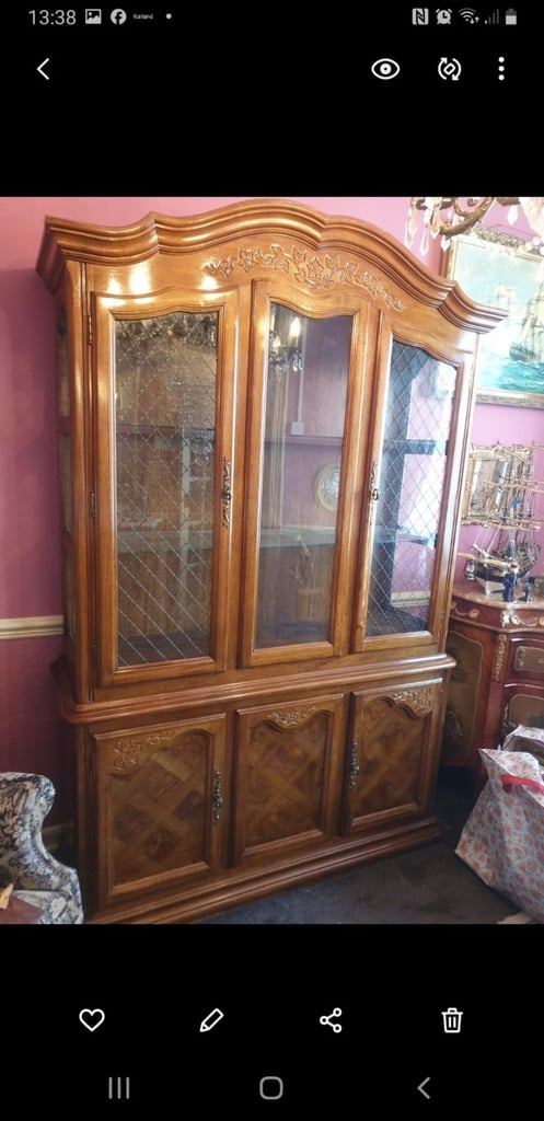 image for Large dresser unit - FREE