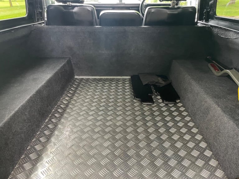 1999 Land Rover Defender 90 2.5 TD5 PANEL VAN DIESEL Manual