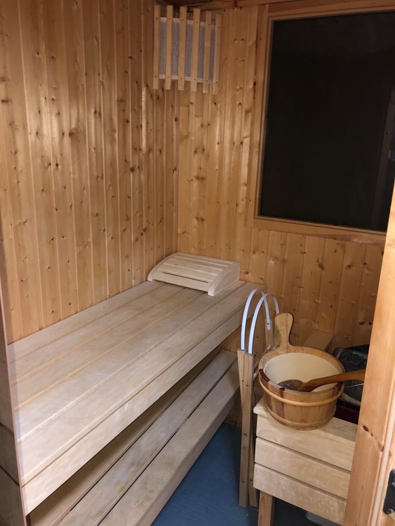 Finnsauna Wooden Indoor Sauna