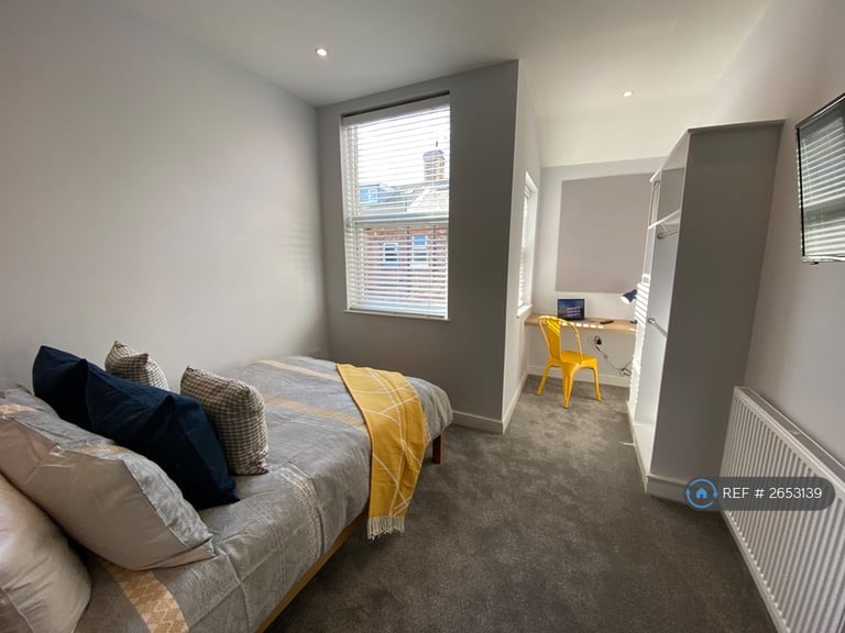 6 bedroom house in Nicander Road, Liverpool, L18 (6 bed) (#2653139)