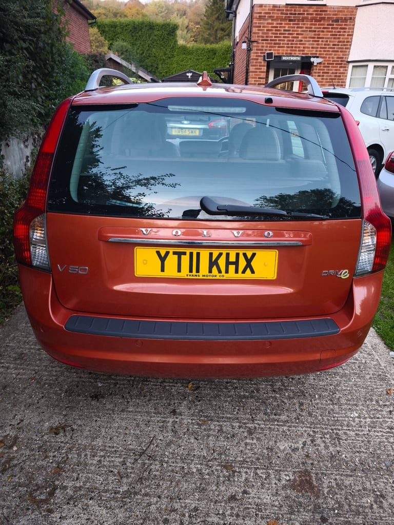 2011 Volvo V50 DRIVe [115] SE Lux 5dr ESTATE Diesel Manual - Image 6