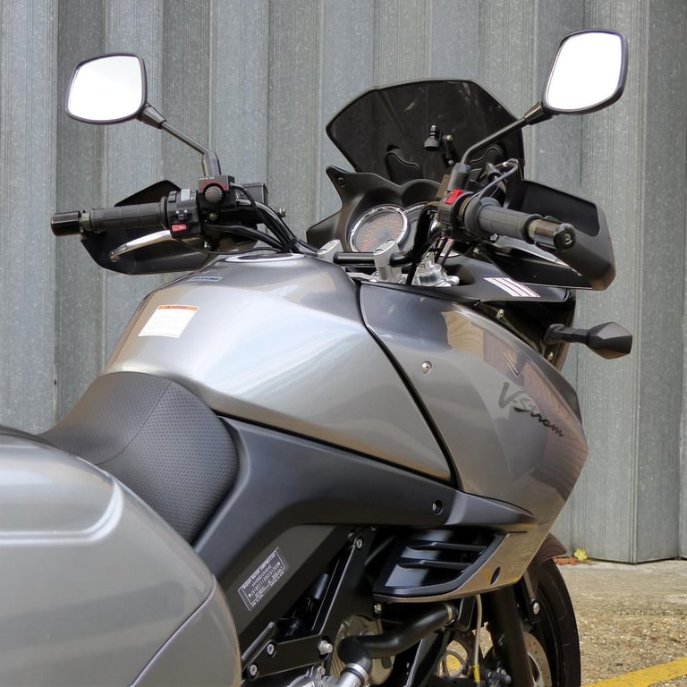 2007 SUZUKI DL1000 K6 GT V-STROM – A COMFORTABLE, RELIABLE ONE OWNER MOTORCYCLE.