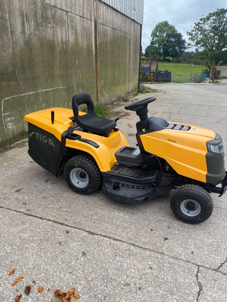STIGA ESTATE 3084H RIDE ON MOWER FOR SALE.