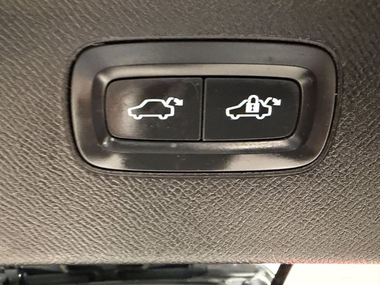 2019 Volvo XC90 2.0 B5D [235] R DESIGN 5dr AWD Geartronic ESTATE DIESEL Automatic