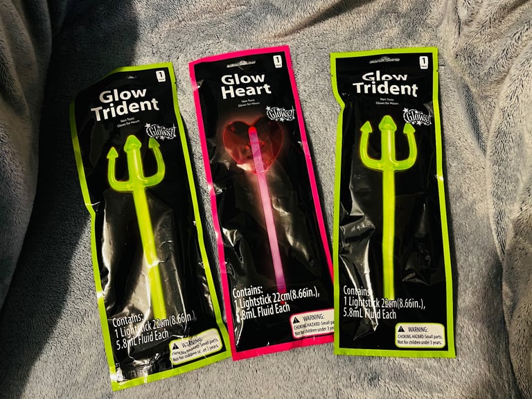 image for BNWT - Halloween's glow shapes 