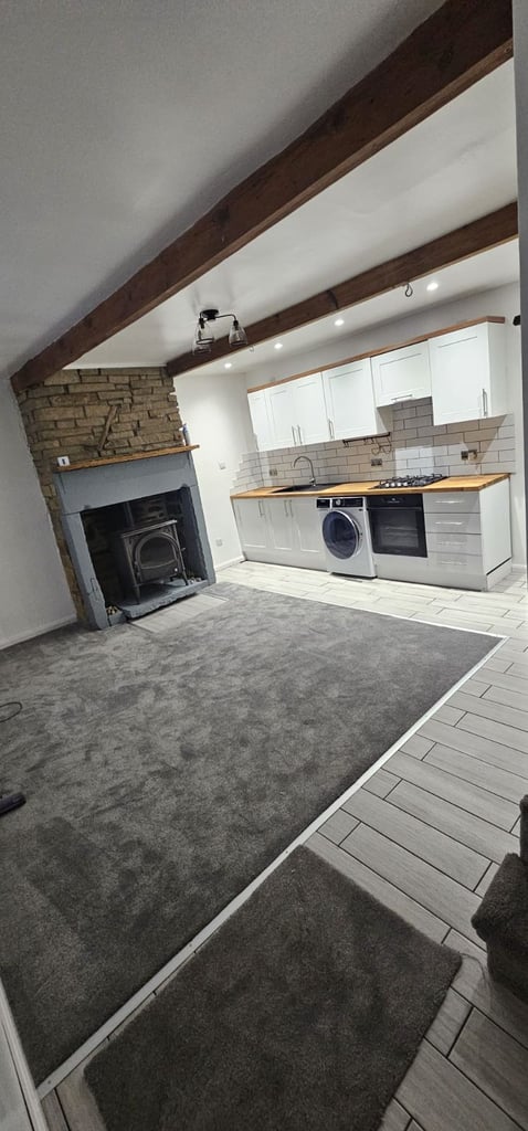 2 BEDROOM HOUSE 