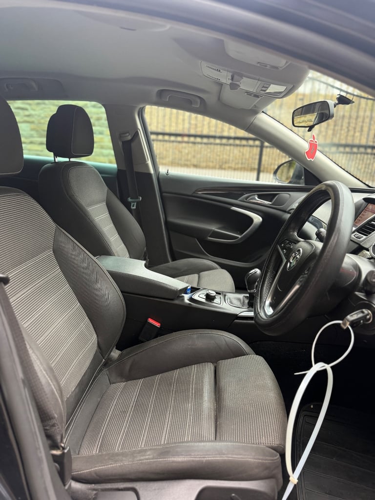 Vauxhall, INSIGNIA, Estate, 2011, Manual, 1956 (cc), 5 doors