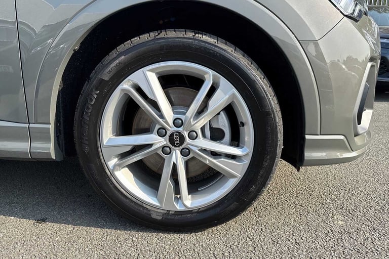 2025 Audi Q3 40 TFSI Quattro S Line 5dr S Tronic [Leather] SUV Petrol Automatic