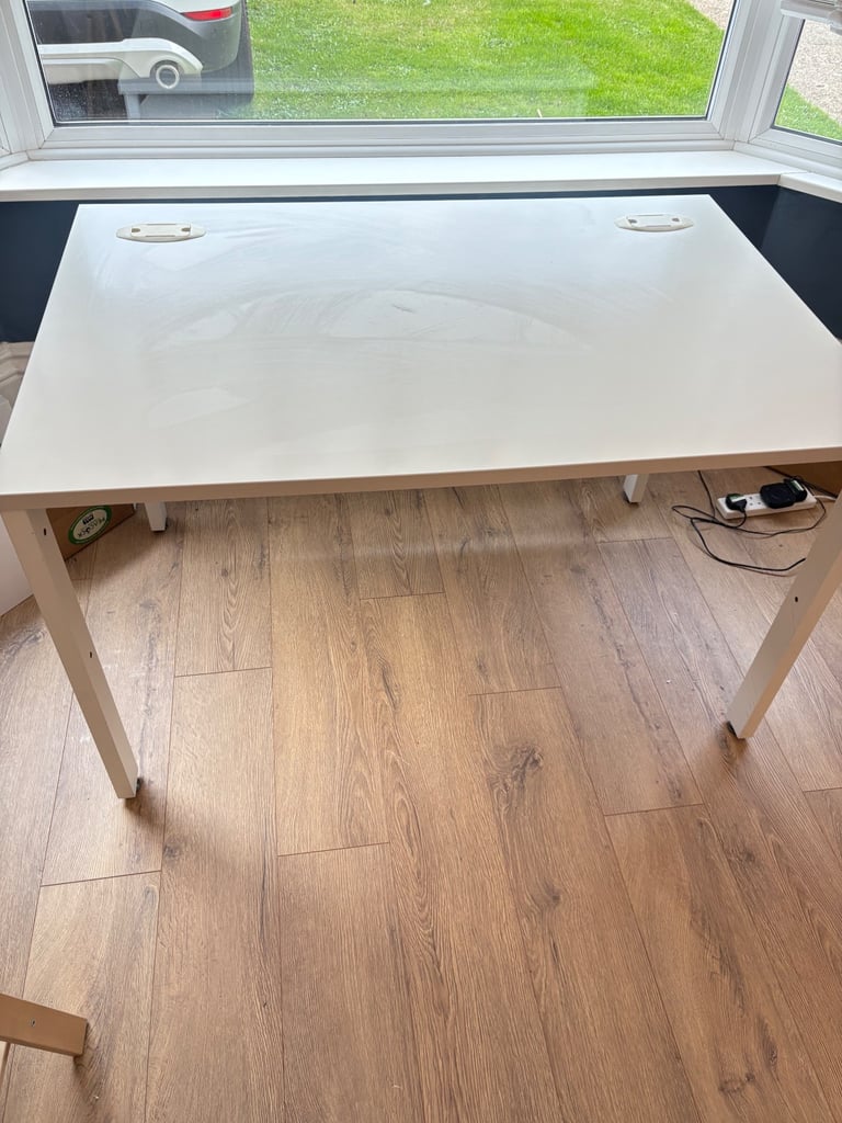 White desk (sturdy office type)