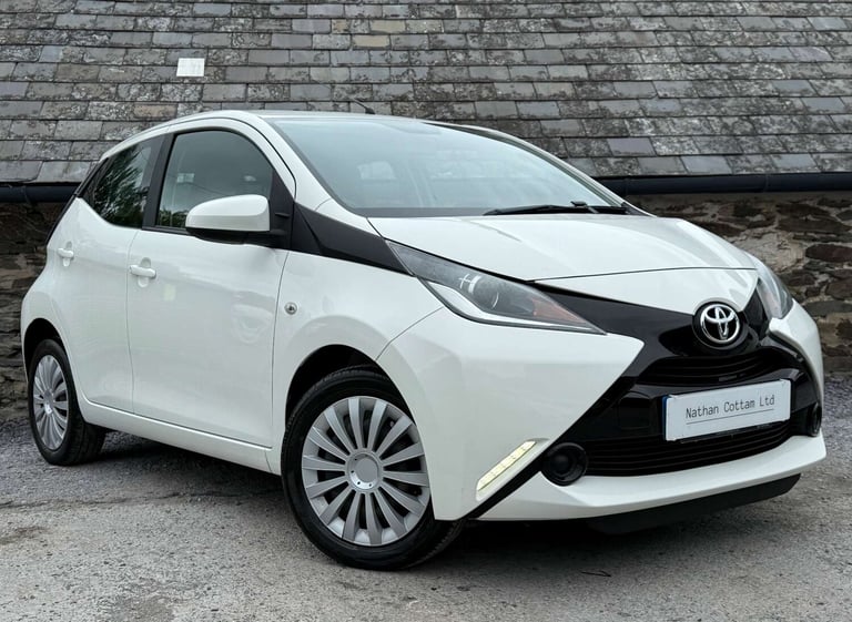 image for 2016 Toyota AYGO 1.0 VVT-i X-Play 5dr HATCHBACK PETROL Manual