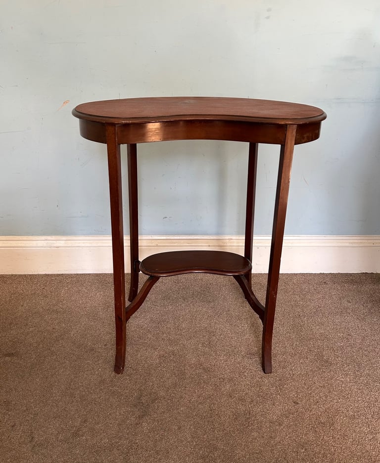Vintage Wooden Kidney Shaped Occasional Table / Hall Table H28.5in/72cmW25.5in/65cmD17in/43cmC620