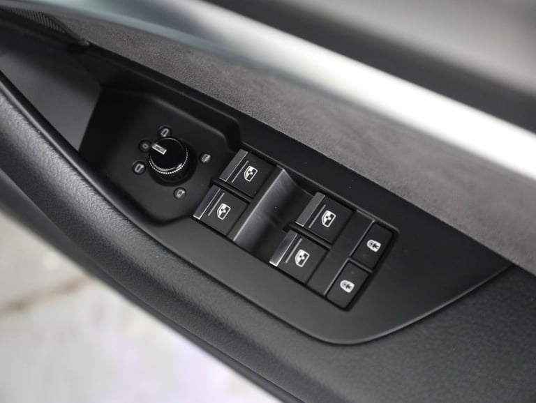 2019 Audi A6 Saloon 2.0 TDI 40 S line Saloon 4dr Diesel S Tronic Euro 6 (s/s) (204 ps) Saloon Die...