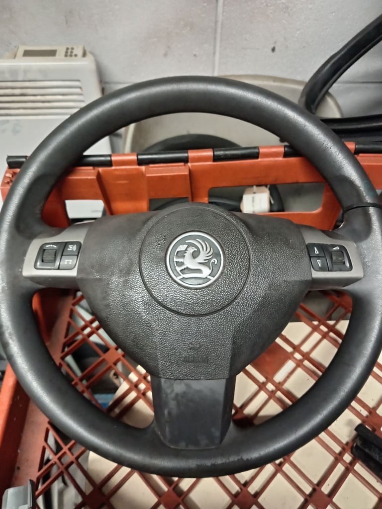 Vauxhall Zafira  Steering wheel  2005/14