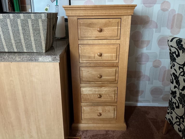 Oak Drawers/Tallboy.