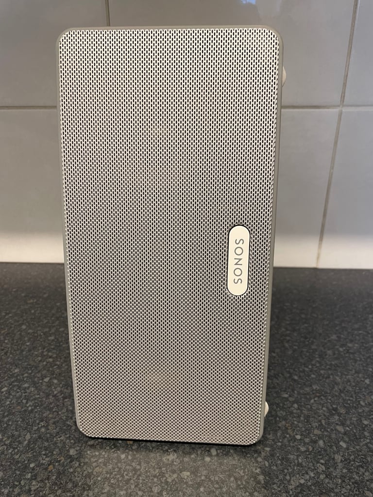 Stereo pair of Sonos play 3