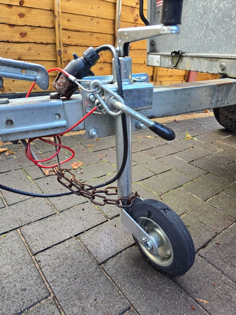 Ultimate camping off-grid galvanised trailer 5x3. With solar panel, powerpack, fully rebuilt