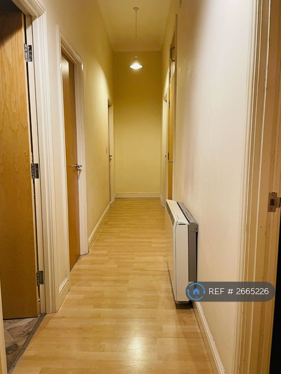 2 bedroom flat in Nightingale House, Nottingham, NG3 (2 bed) (#2665226)