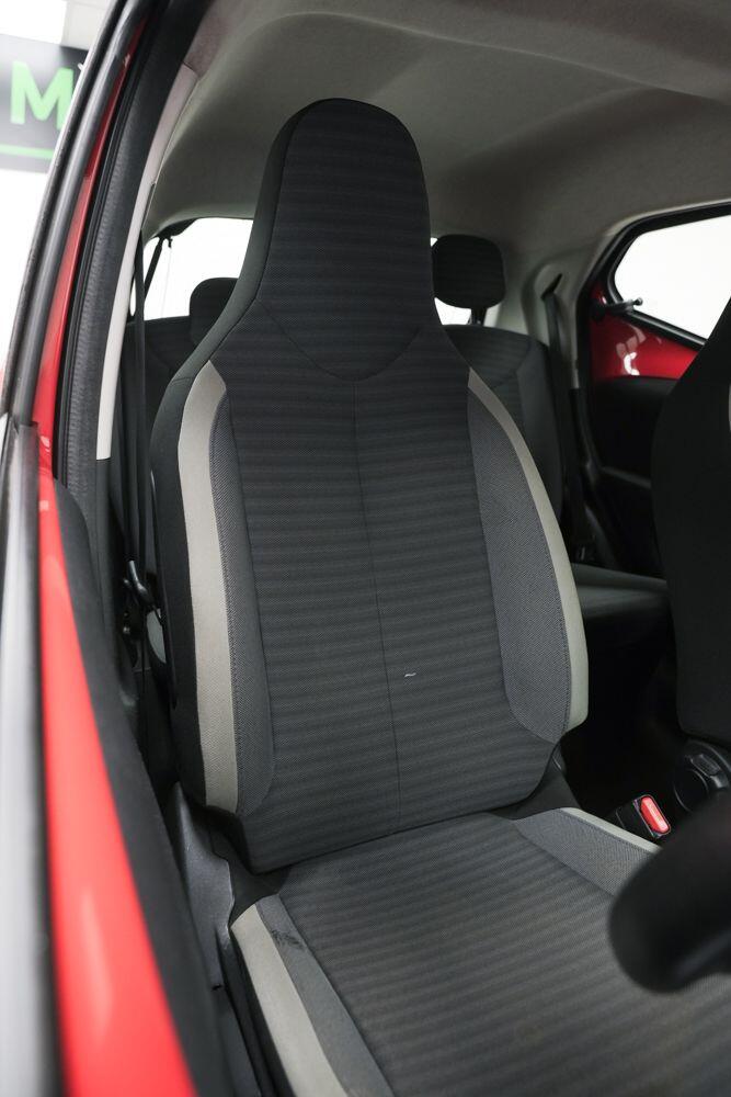  Toyota AYGO 1.0 VVT-i x-play x-shift Euro 6 5dr Petrol Automatic