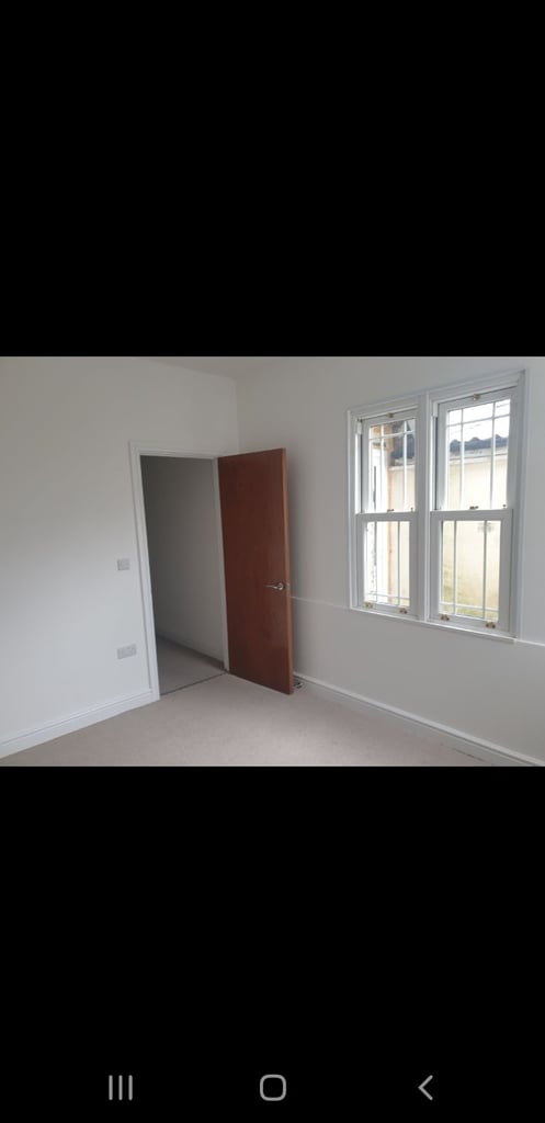 Beauty room / shop / office  to let