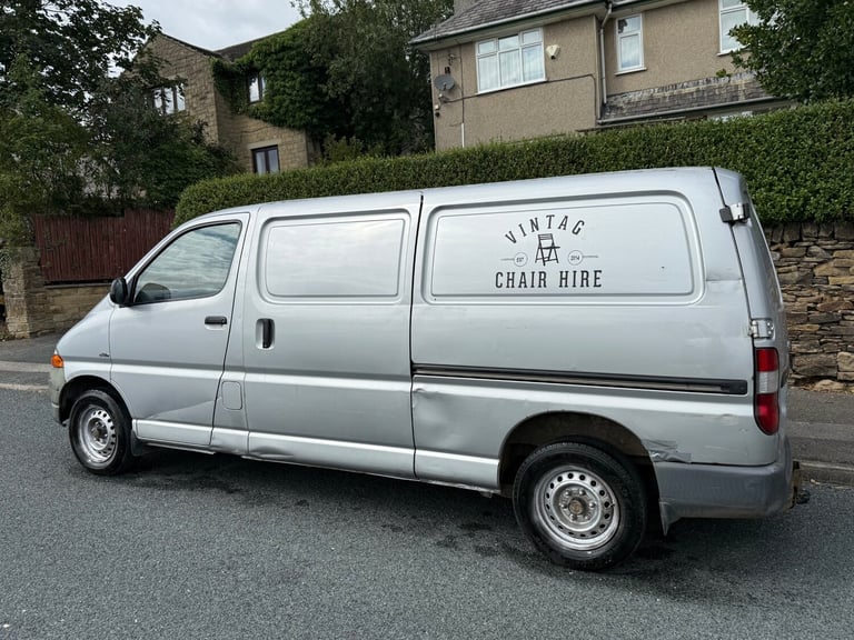 2005 Toyota HiAce POWER VAN 300 GS D4-D LONG WHEEL BASE (LWB) MANUAL DIESEL SILVER PANEL VAN Dies...